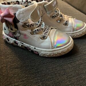 Disney Kids White and Pink Minnie Mouse Shoes